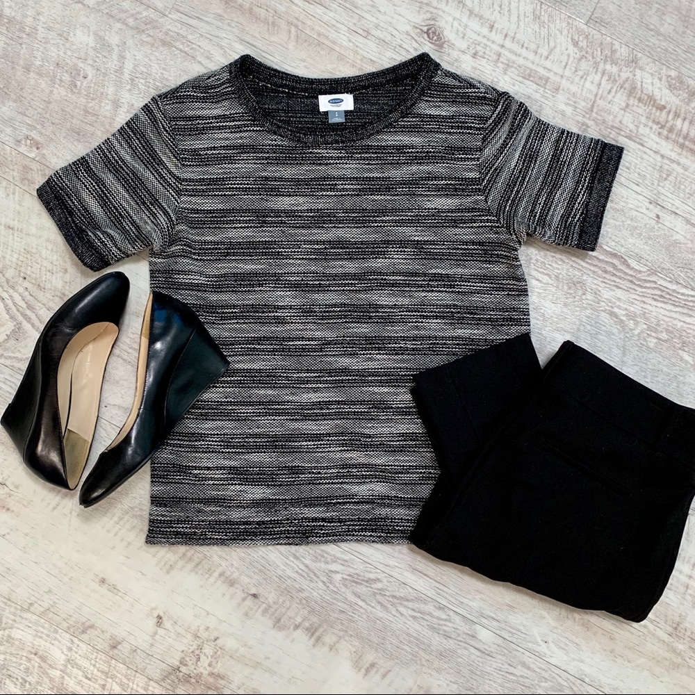 Old Navy S/S Marled B/W Sweater Top